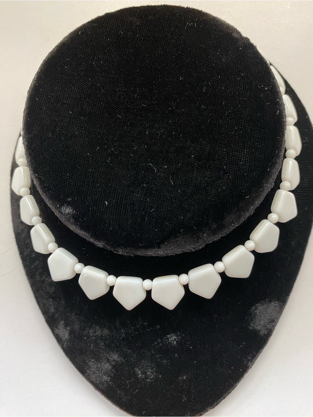 Vintage 1950’s Milk Glass Bead Necklace
